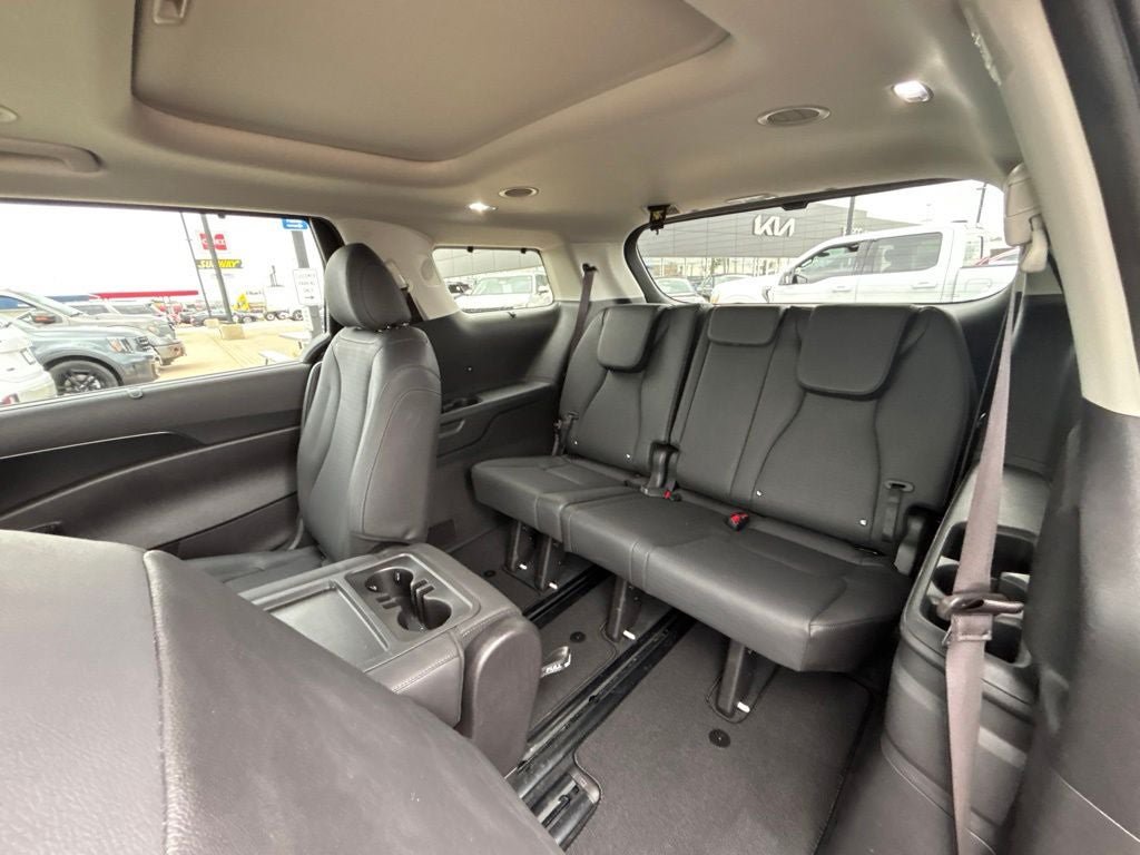 Used 2026 Kia Carnival SX Prestige FWD image 28