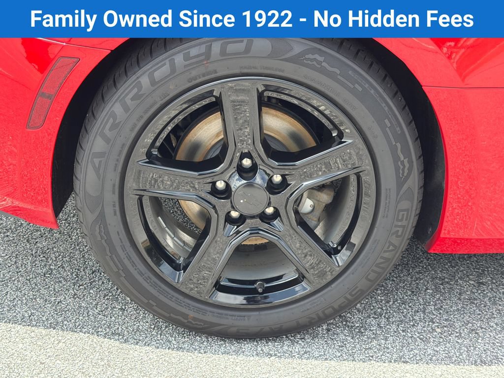 Used 2022 Chevrolet Camaro LT RWD image 15