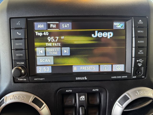 Used 2015 Jeep Wrangler Unlimited Sahara w/ Dual Top Group AWD/4WD image 6