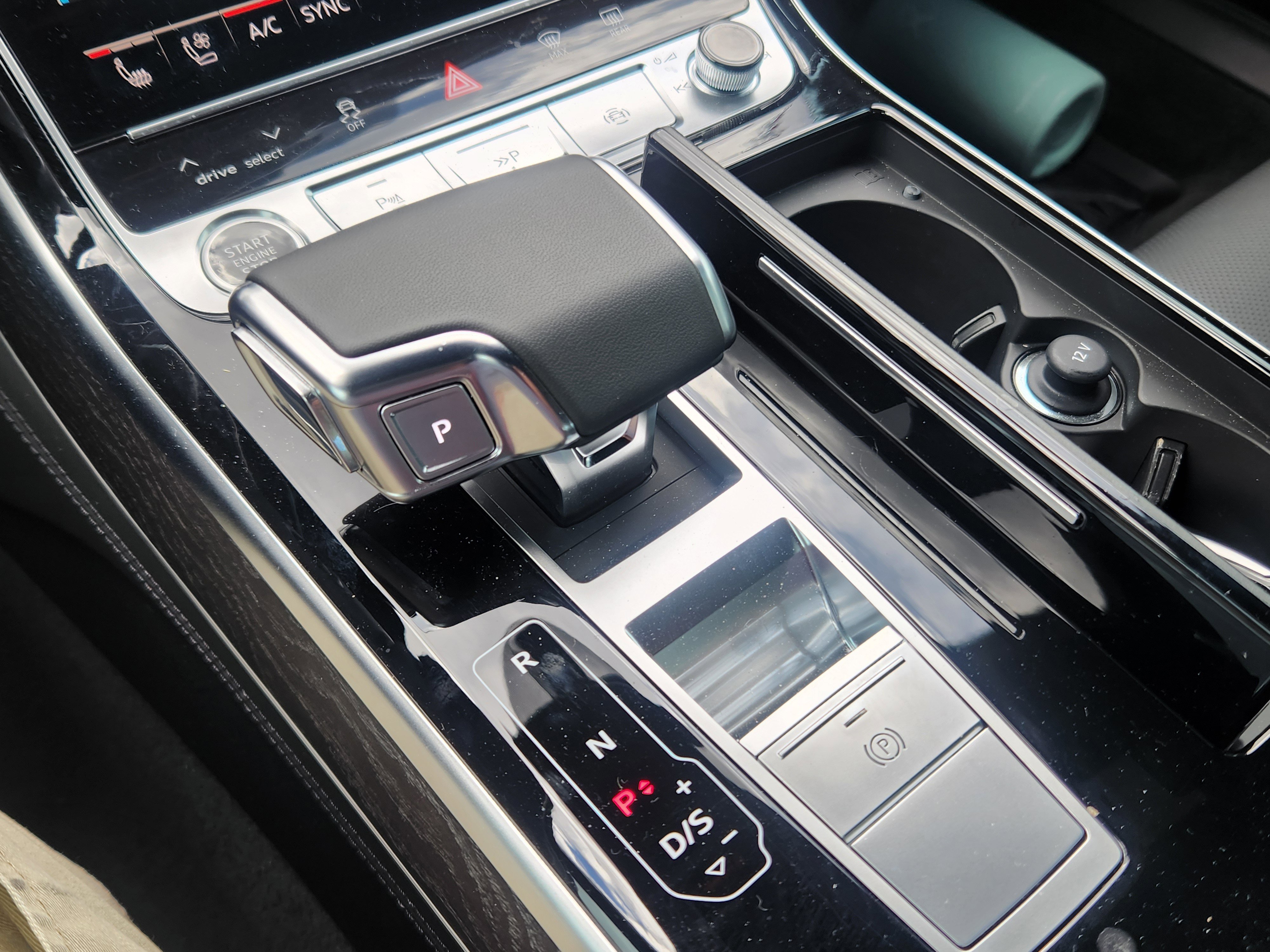 Used 2025 Audi A8 L 3.0T image 10