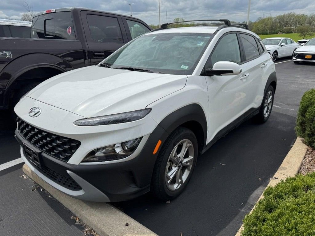 Used 2023 Hyundai Kona SEL image 3