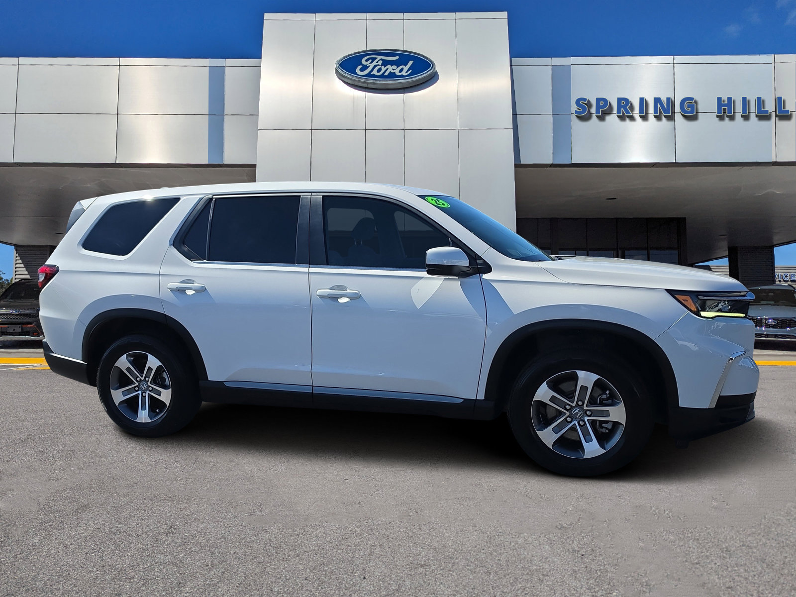 Used 2025 Honda Pilot EX-L image 1