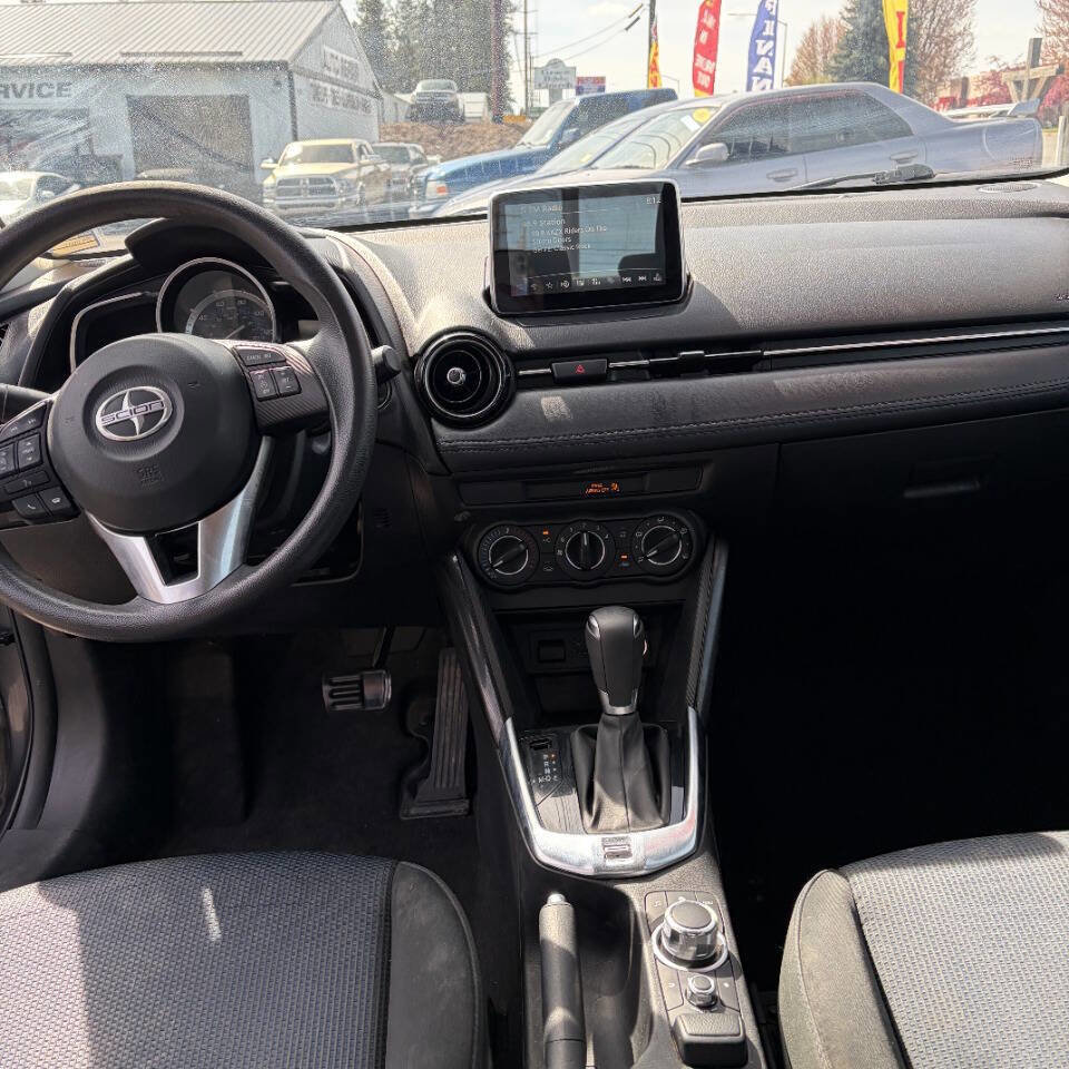 Used 2016 Scion iA FWD image 12