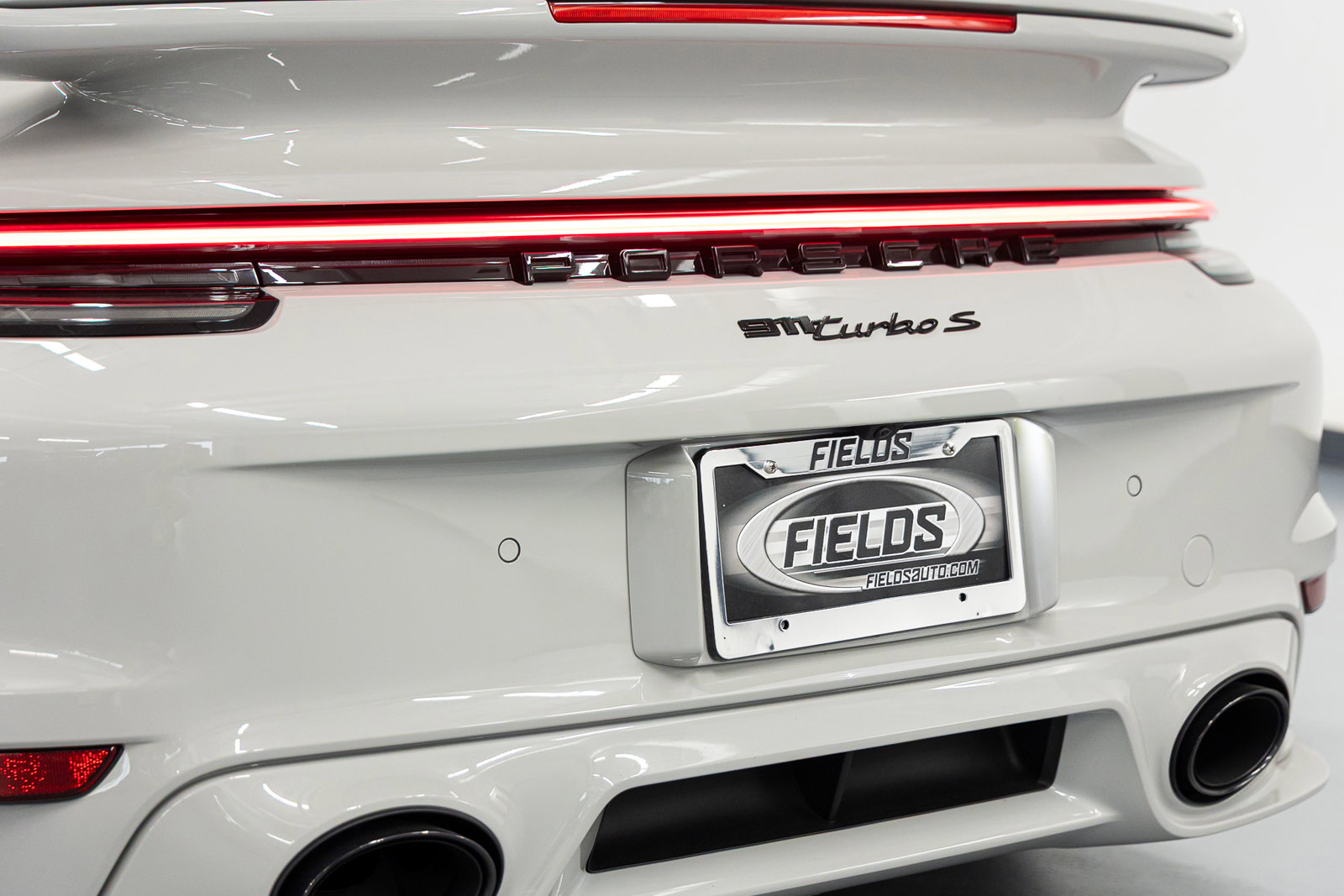 Used 2025 Porsche 911 Turbo S w/ 911 Turbo Sportdesign Package image 20