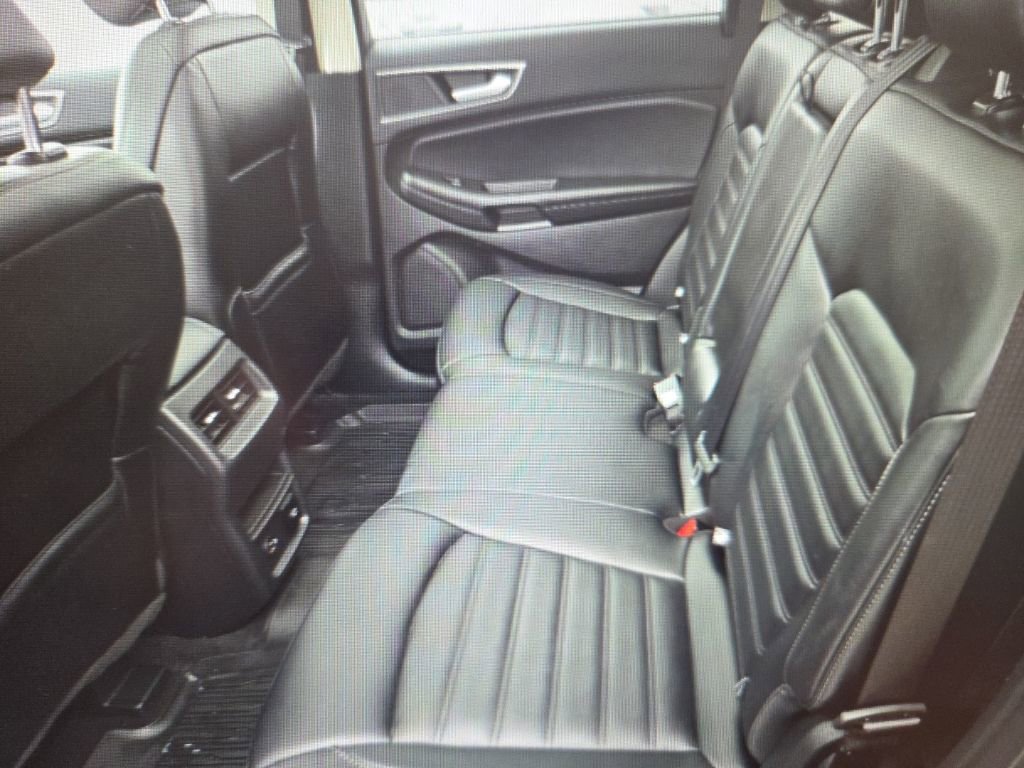 Used 2022 Ford Edge SEL w/ Convenience Package image 12