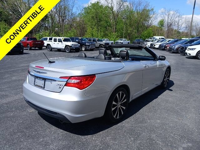 Used 2012 Chrysler 200 S FWD image 12