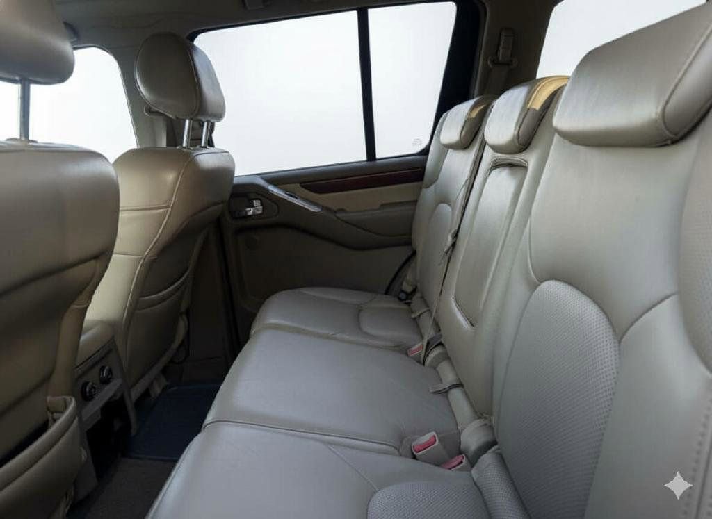 Used 2008 Nissan Pathfinder LE w/ Navigation Pkg image 12