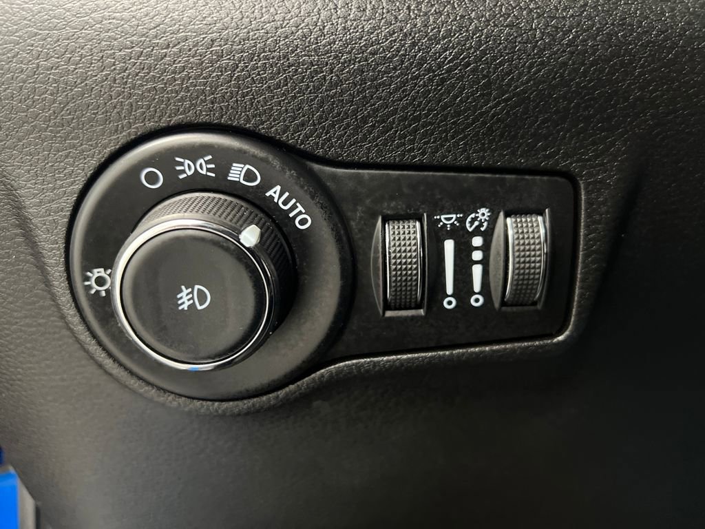 Used 2024 Jeep Compass Trailhawk image 37