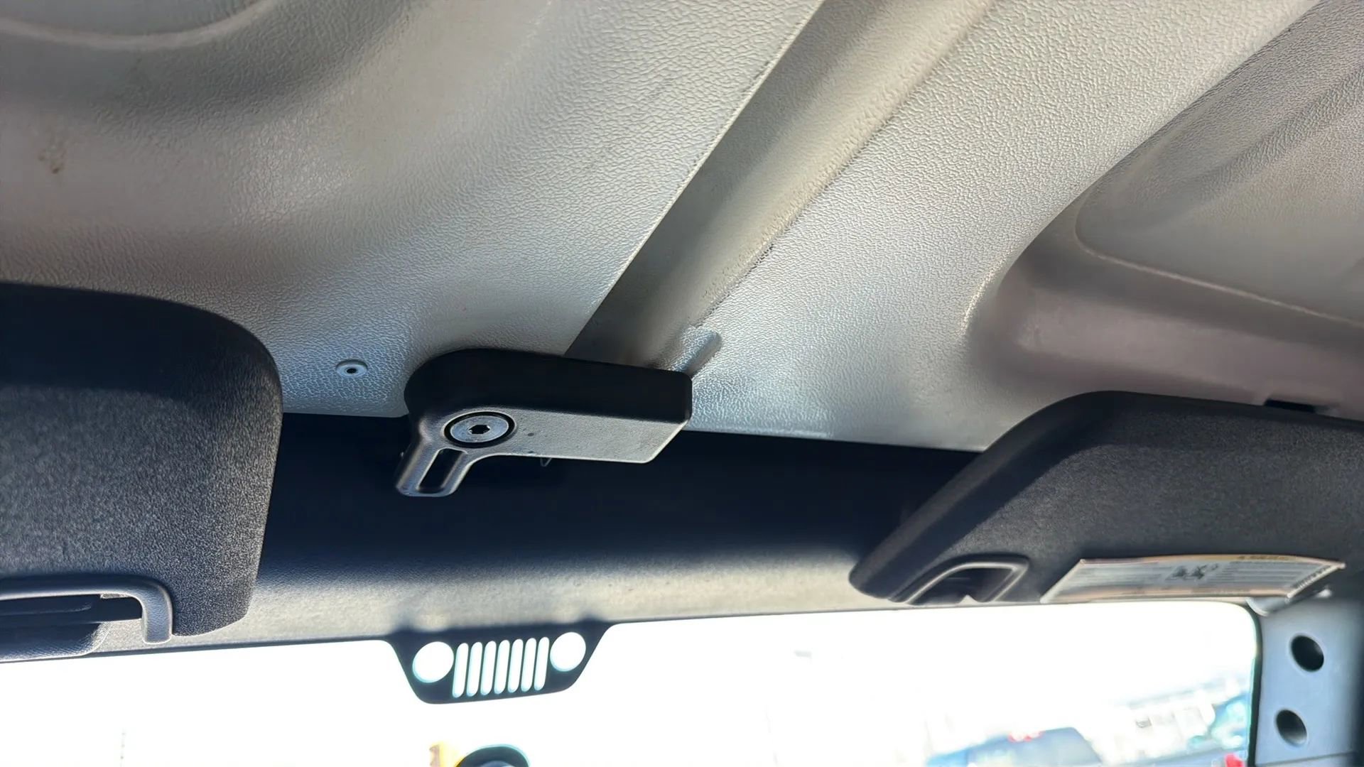 Used 2017 Jeep Wrangler Sport w/ Connectivity Group image 79