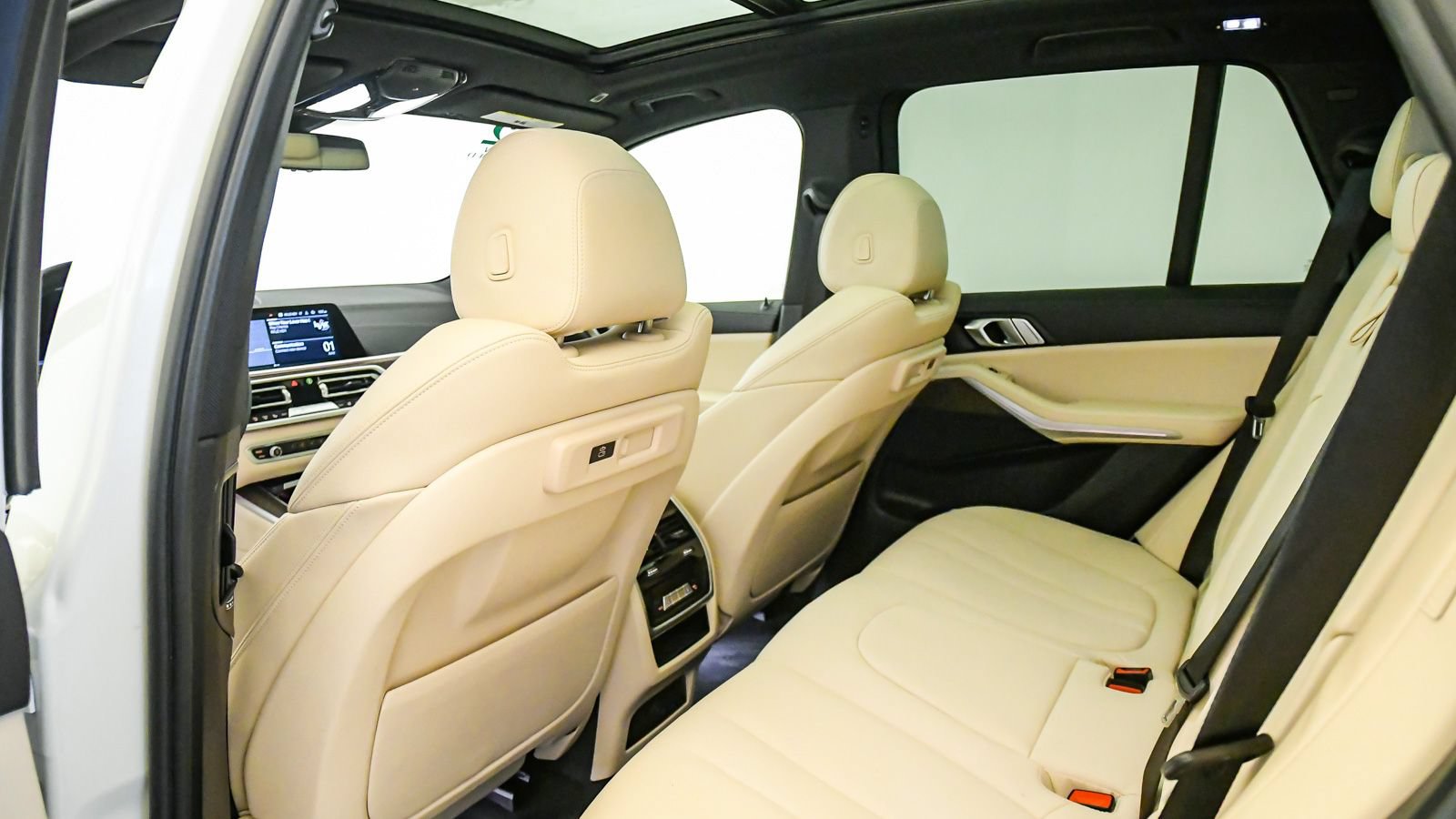Certified 2022 BMW X5 sDrive40i w/ Premium Package RWD image 18