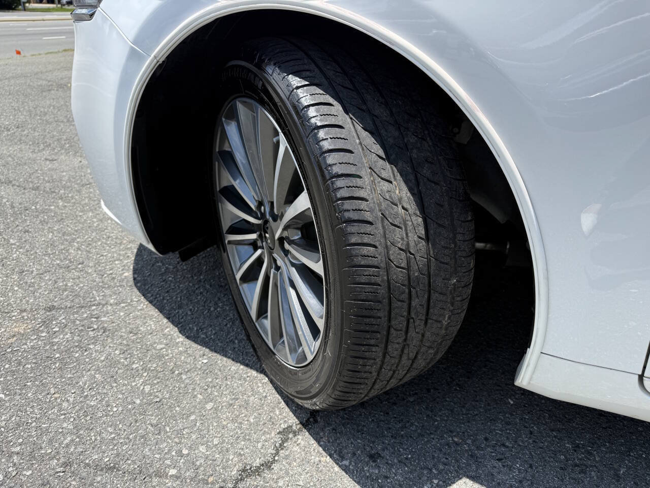 Used 2017 Kia Cadenza Technology FWD image 23