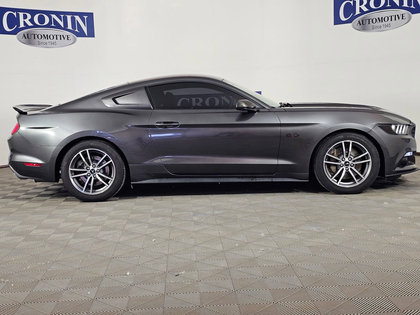 Used 2015 Ford Mustang GT RWD image 21