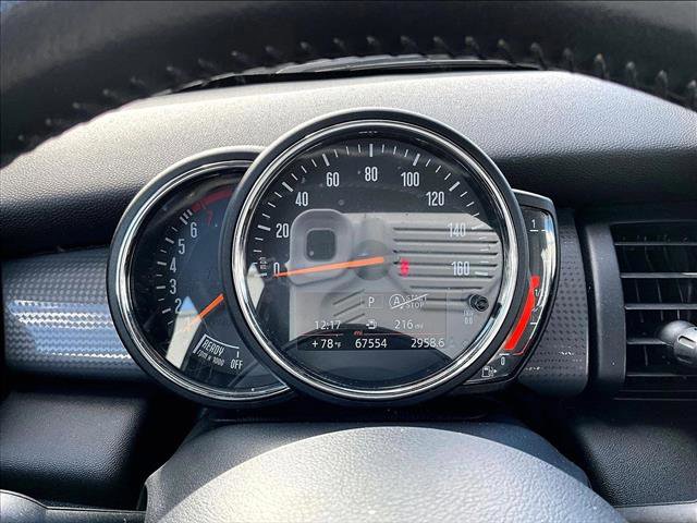 Used 2021 MINI Cooper 4-Door Hardtop image 22