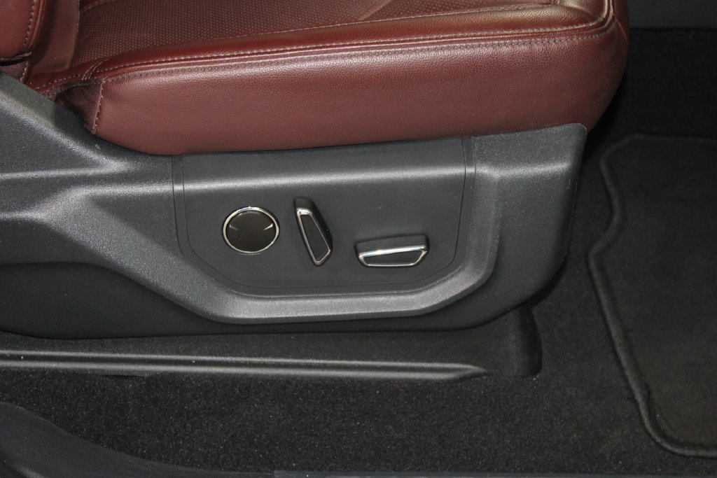Used 2024 Ford Expedition Limited RWD image 29