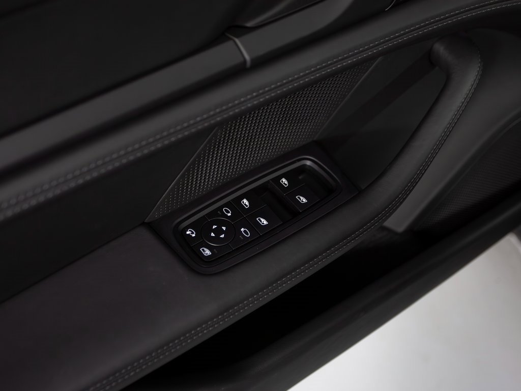 Certified 2023 Porsche Taycan 4S image 17