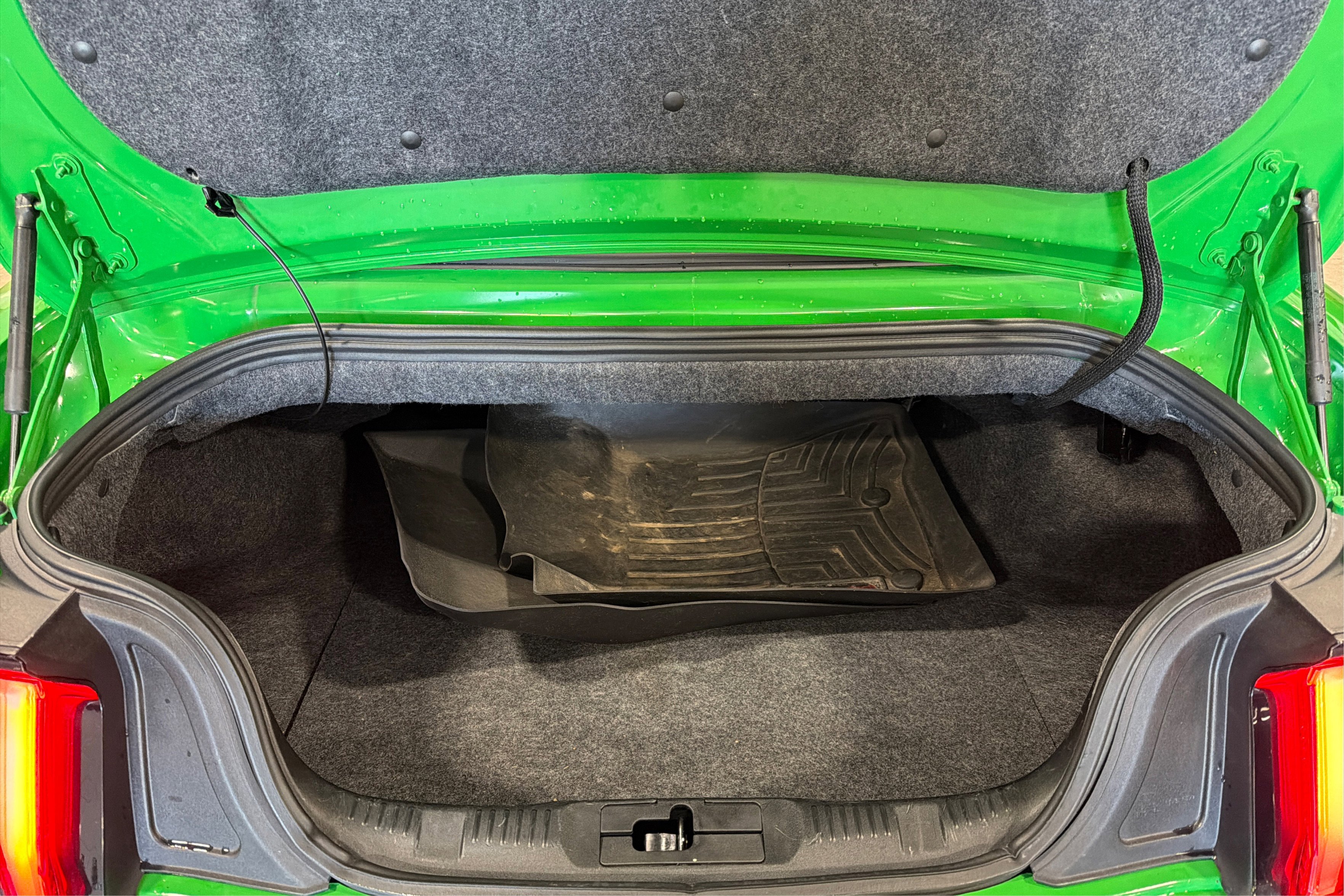Used 2019 Ford Mustang Premium RWD image 42