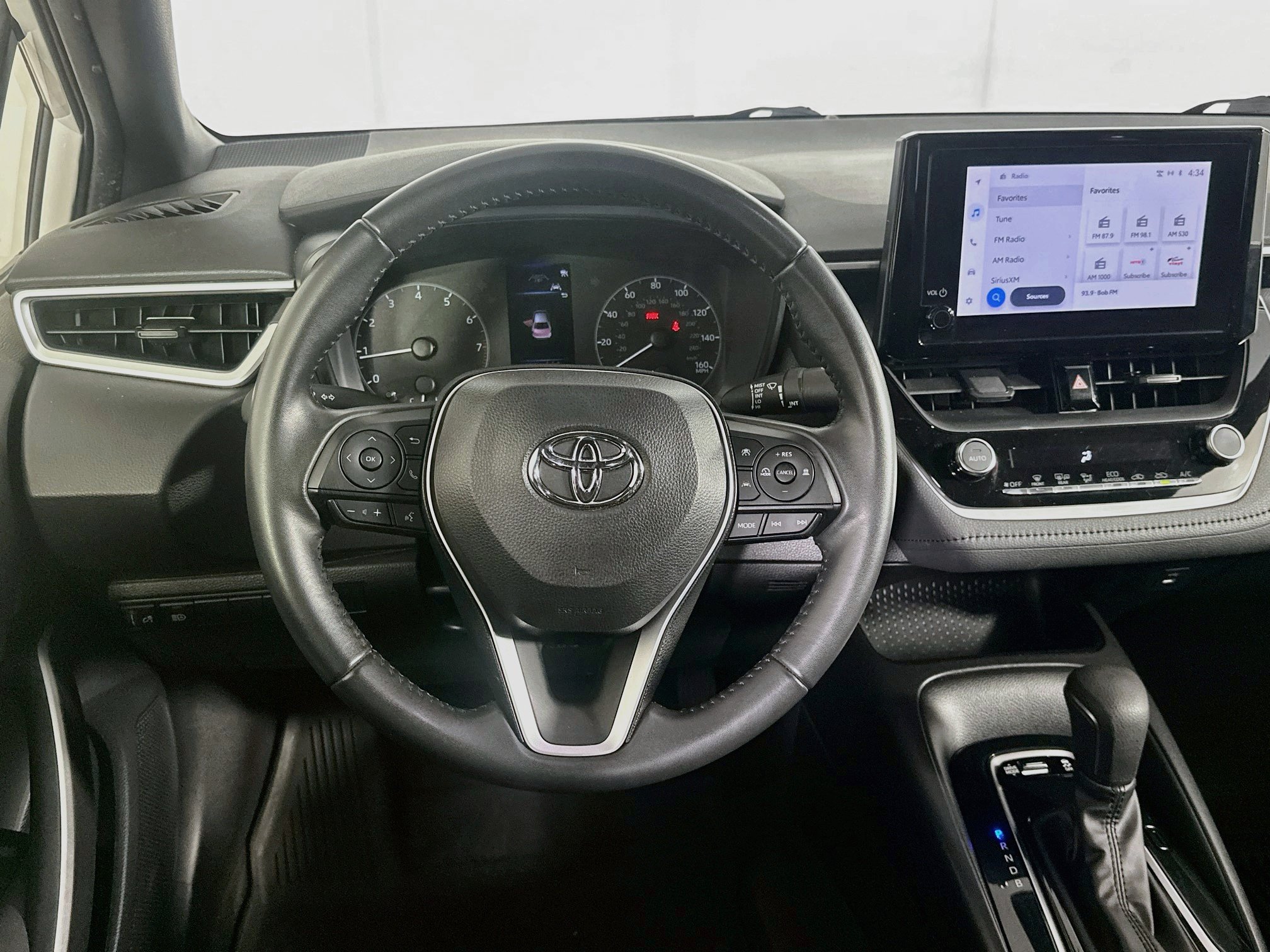 Used 2024 Toyota Corolla SE FWD image 17