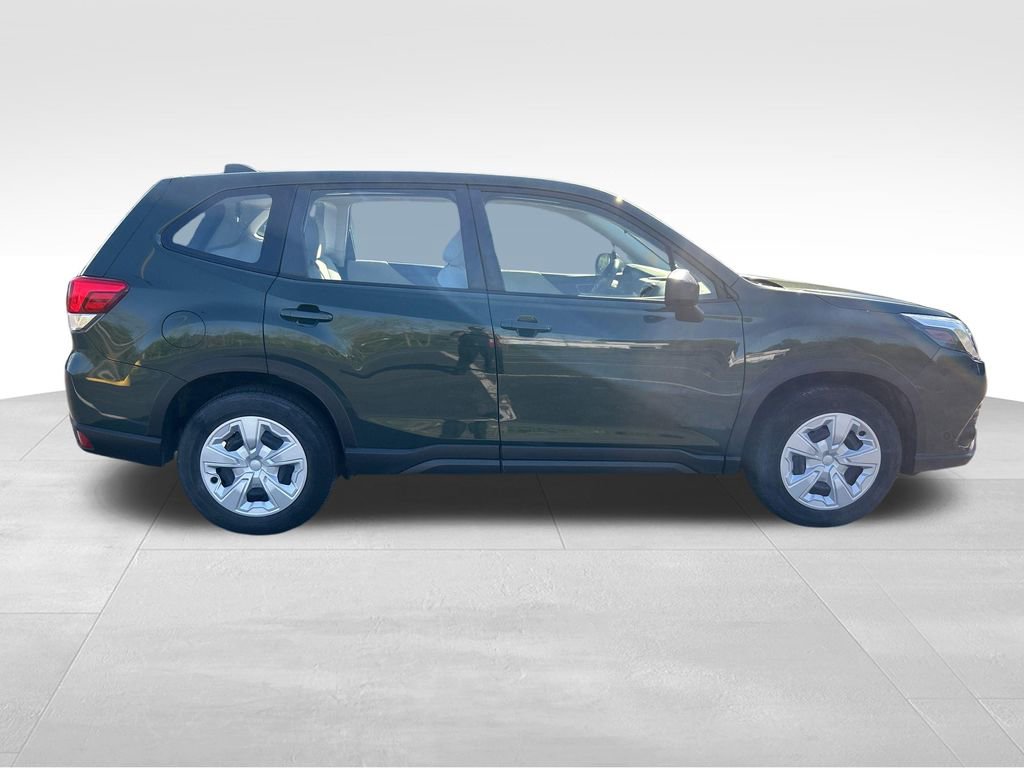 Used 2023 Subaru Forester AWD/4WD image 6