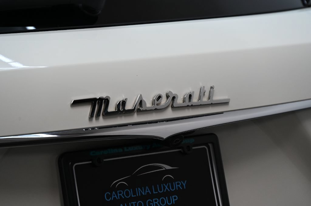 Used 2021 Maserati Levante AWD/4WD image 16