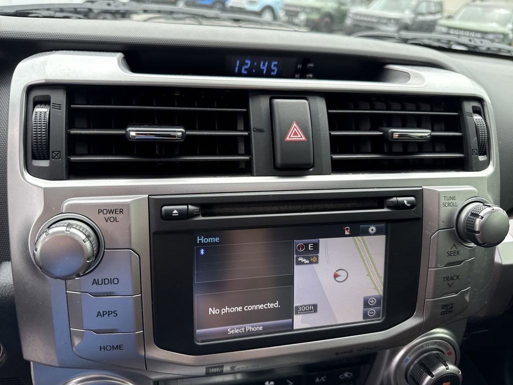 Used 2016 Toyota 4Runner Limited AWD/4WD image 28