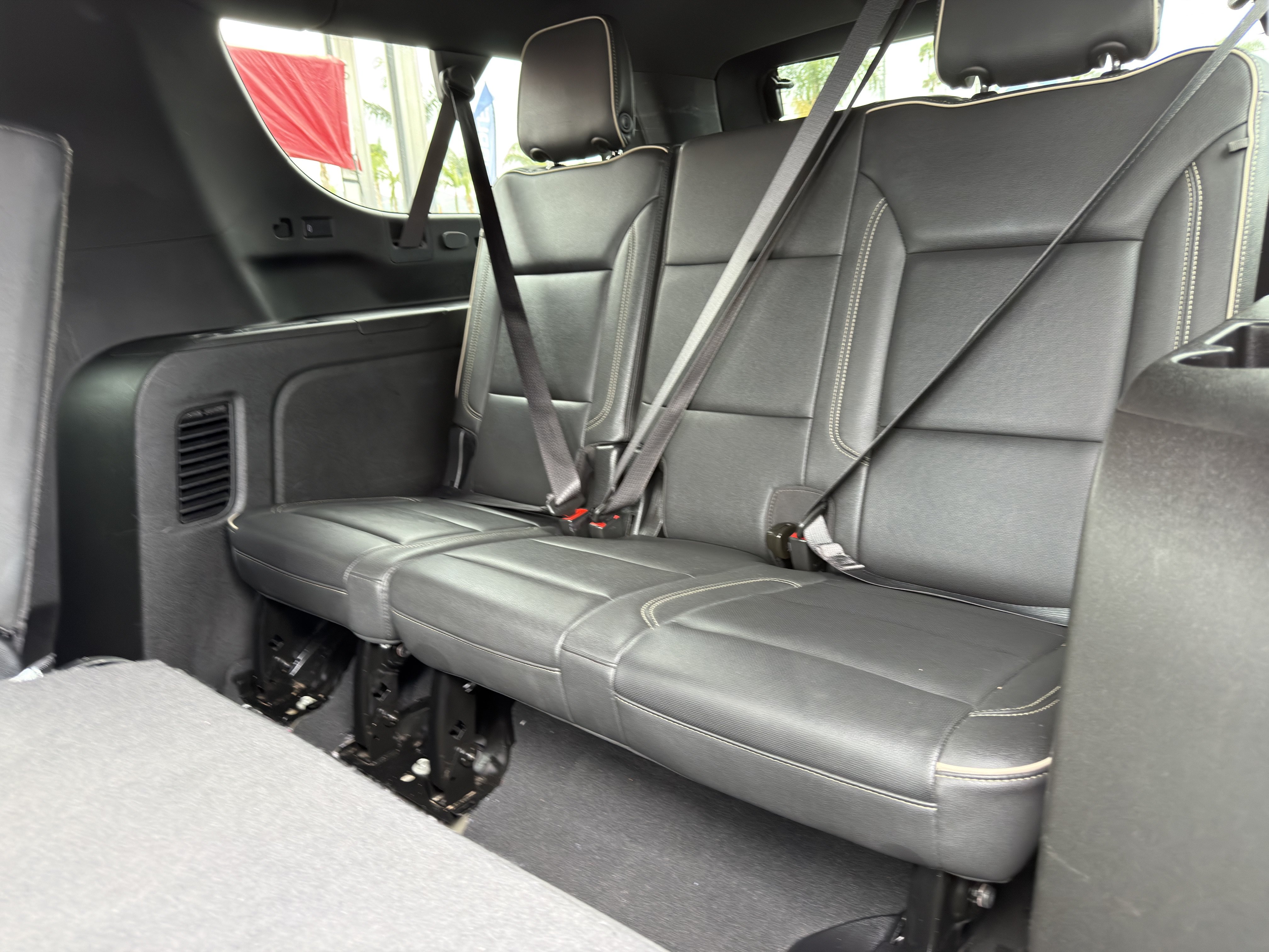 Used 2024 Chevrolet Suburban Premier AWD/4WD image 22