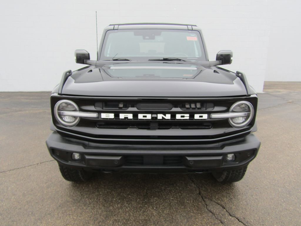 Used 2025 Ford Bronco Outer Banks AWD/4WD image 3