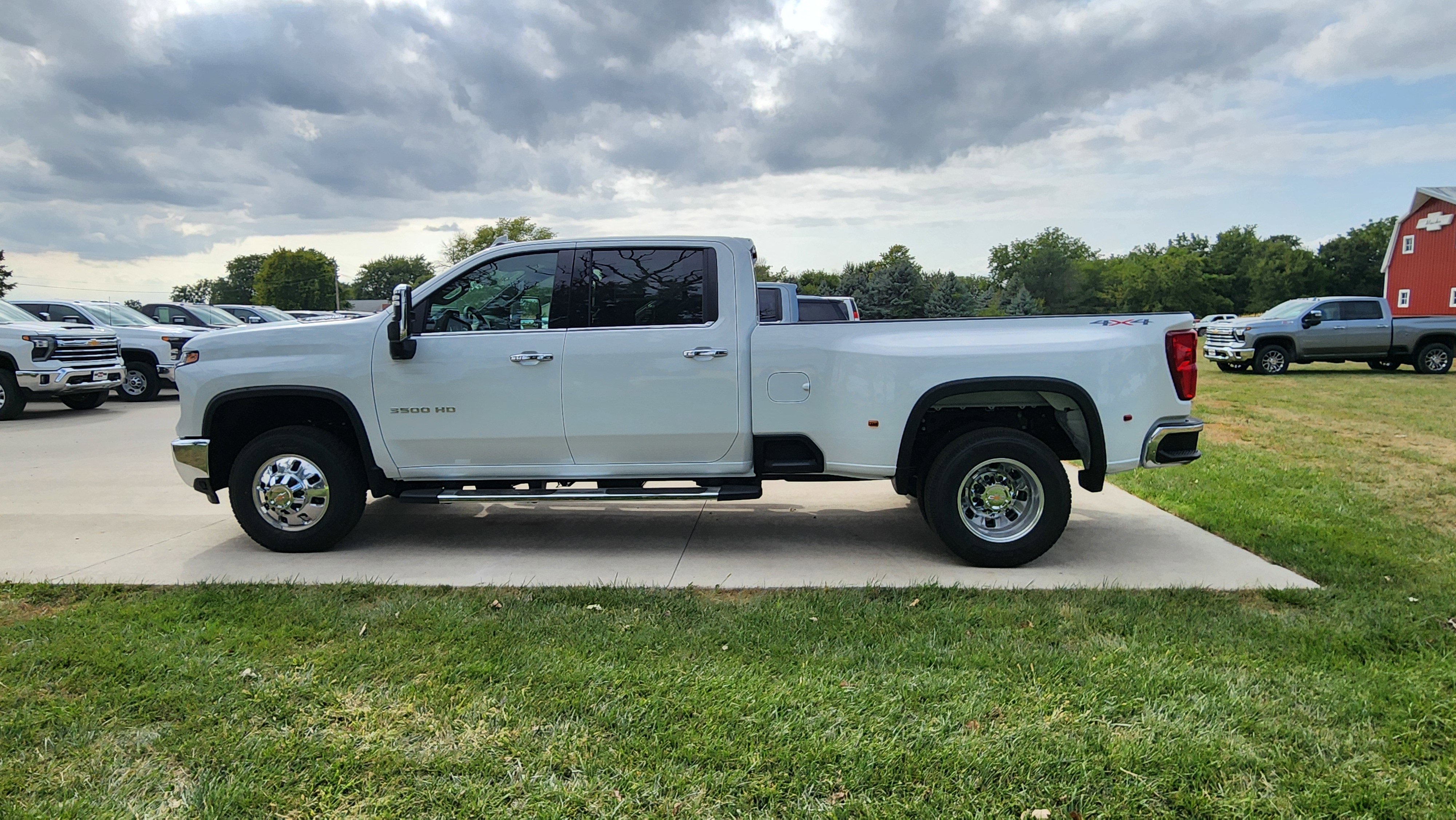 New 2026 Chevrolet Silverado 3500 LTZ w/ LTZ Convenience Package image 9