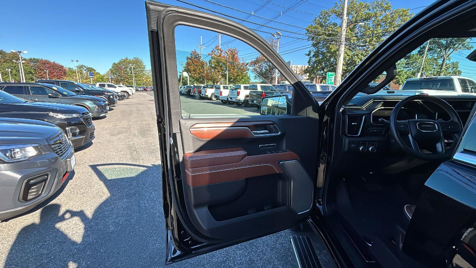 Used 2024 GMC Sierra 1500 Denali Ultimate image 13