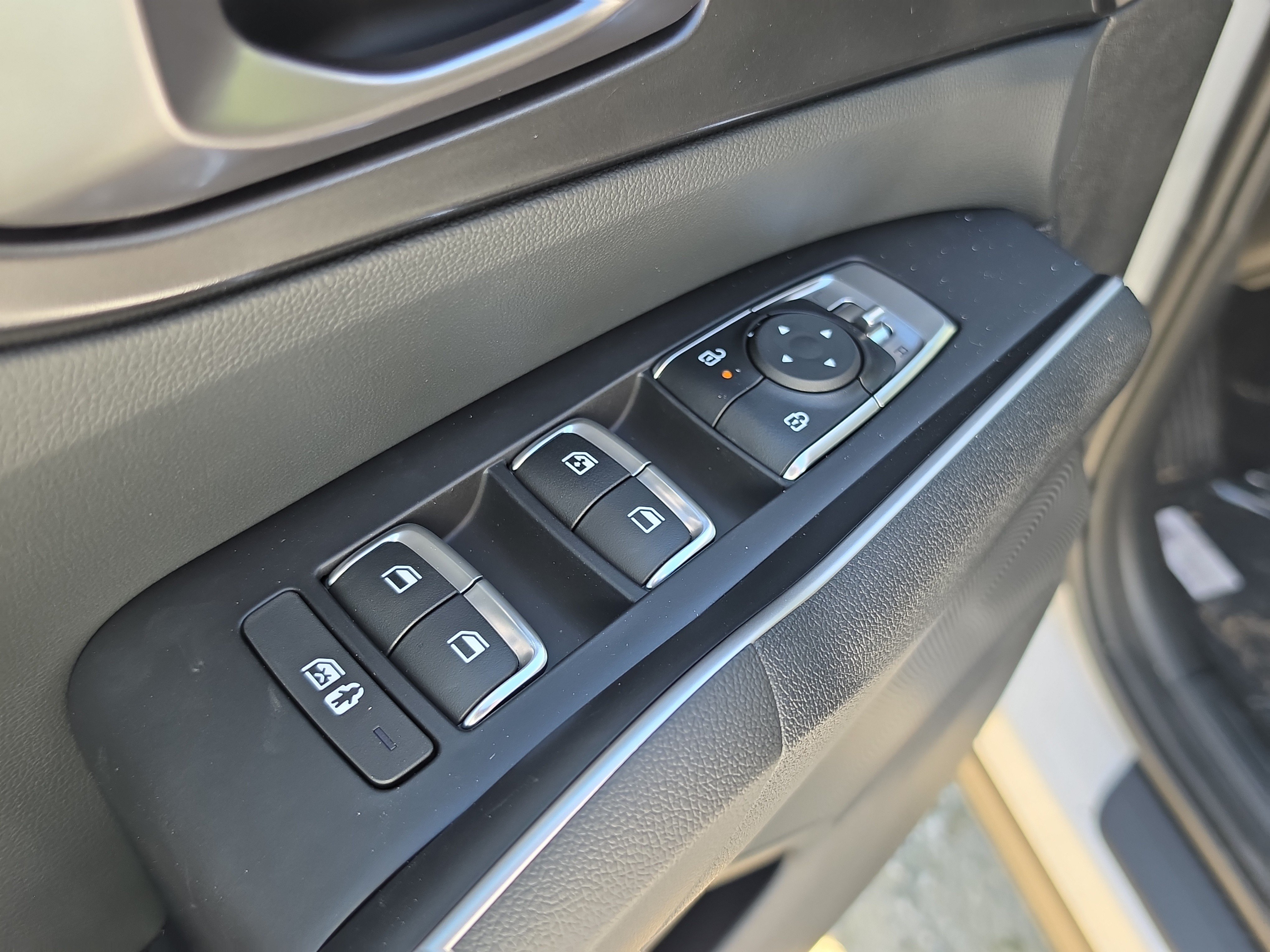 New 2026 Kia Sorento LX FWD image 19