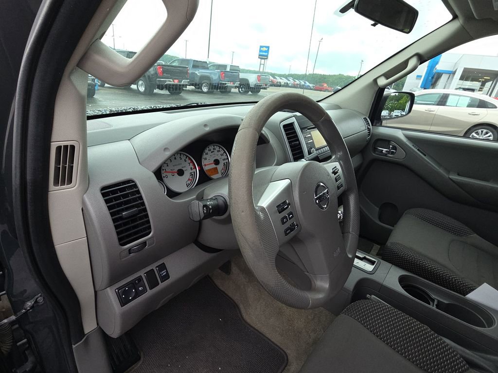 Used 2014 Nissan Frontier Desert Runner RWD image 15