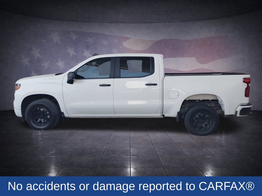 Used 2022 Chevrolet Silverado 1500 Custom RWD image 2