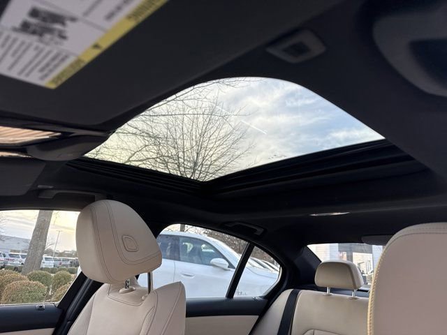 Certified 2025 BMW 330i xDrive Sedan w/ Premium Package image 9