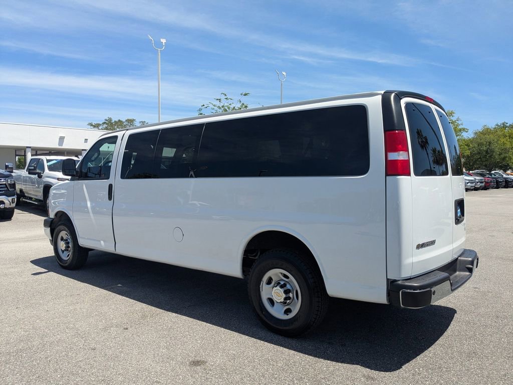 Certified 2024 Chevrolet Express 3500 LT w/ LT Preferred Equipment Group RWD image 5