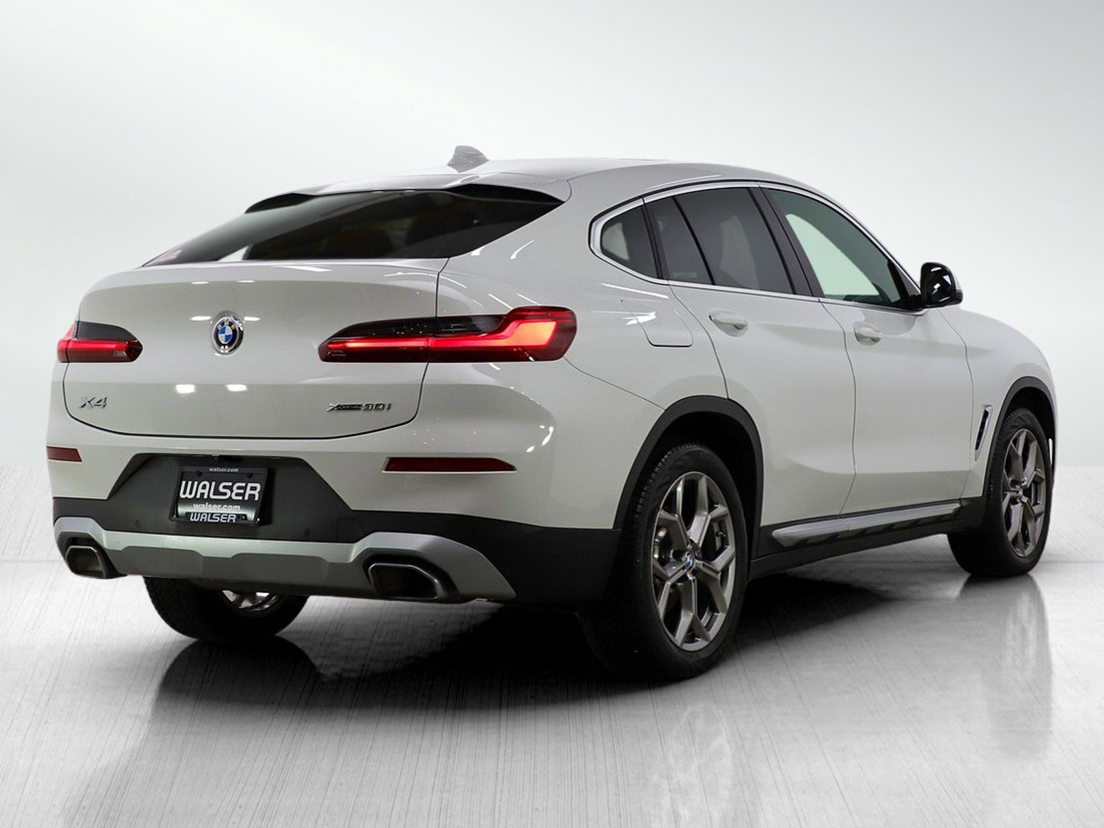 Used 2022 BMW X4 xDrive30i w/ Convenience Package AWD/4WD image 6