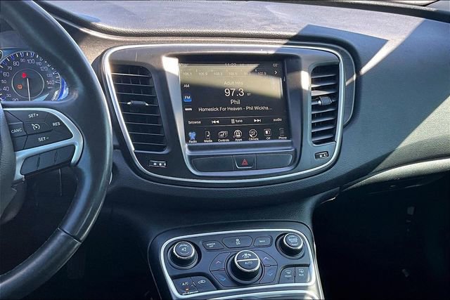 Used 2016 Chrysler 200 Limited w/ Anniversary Edition FWD image 9