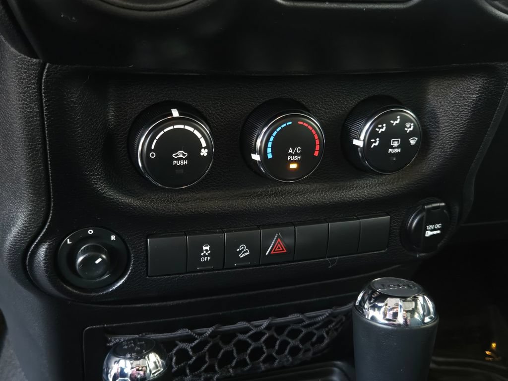 Used 2017 Jeep Wrangler Sport w/ Quick Order Package 24S AWD/4WD image 17