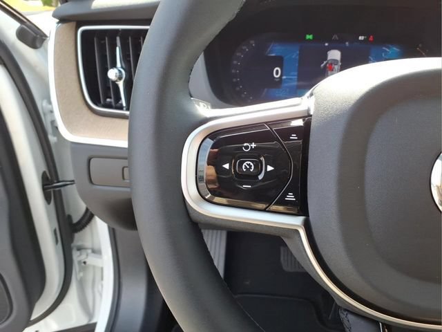New 2026 Volvo XC60 B5 Plus w/ Protection Package Premier AWD/4WD image 19
