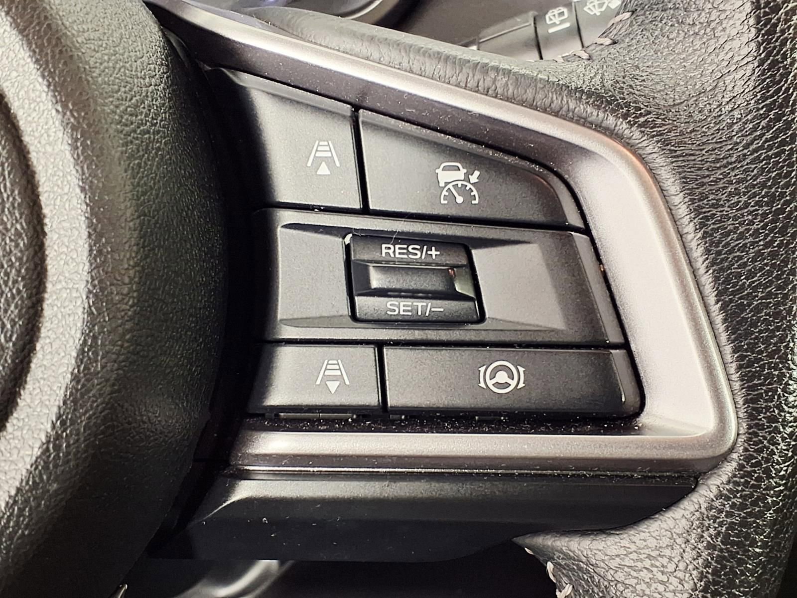 Used 2023 Subaru Ascent Premium w/ Convenience Package AWD/4WD image 17