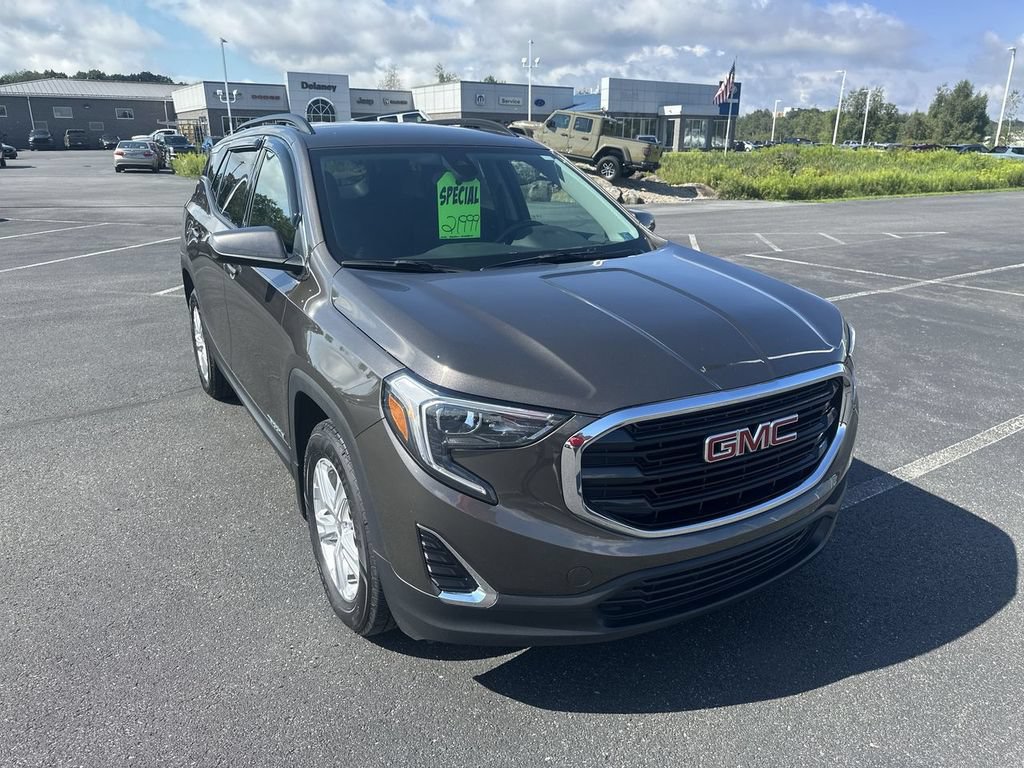 Used 2020 GMC Terrain SLE w/ Driver Convenience Package AWD/4WD image 1