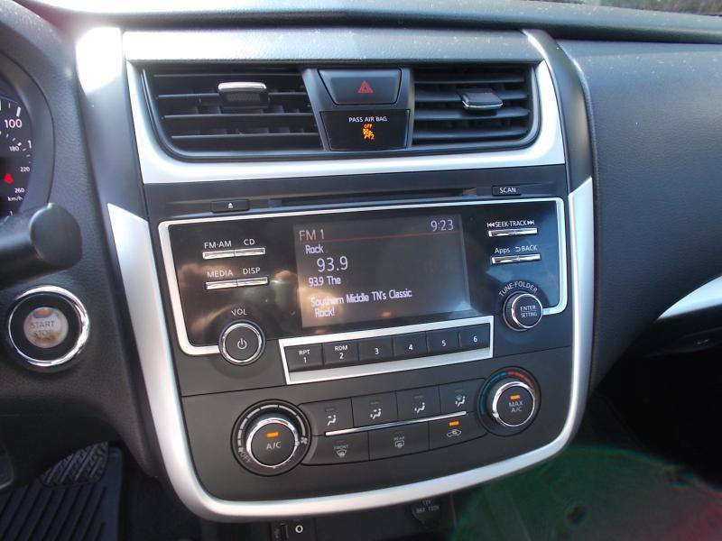 Used 2016 Nissan Altima 2.5 SR w/ LED Appearance Package FWD image 31