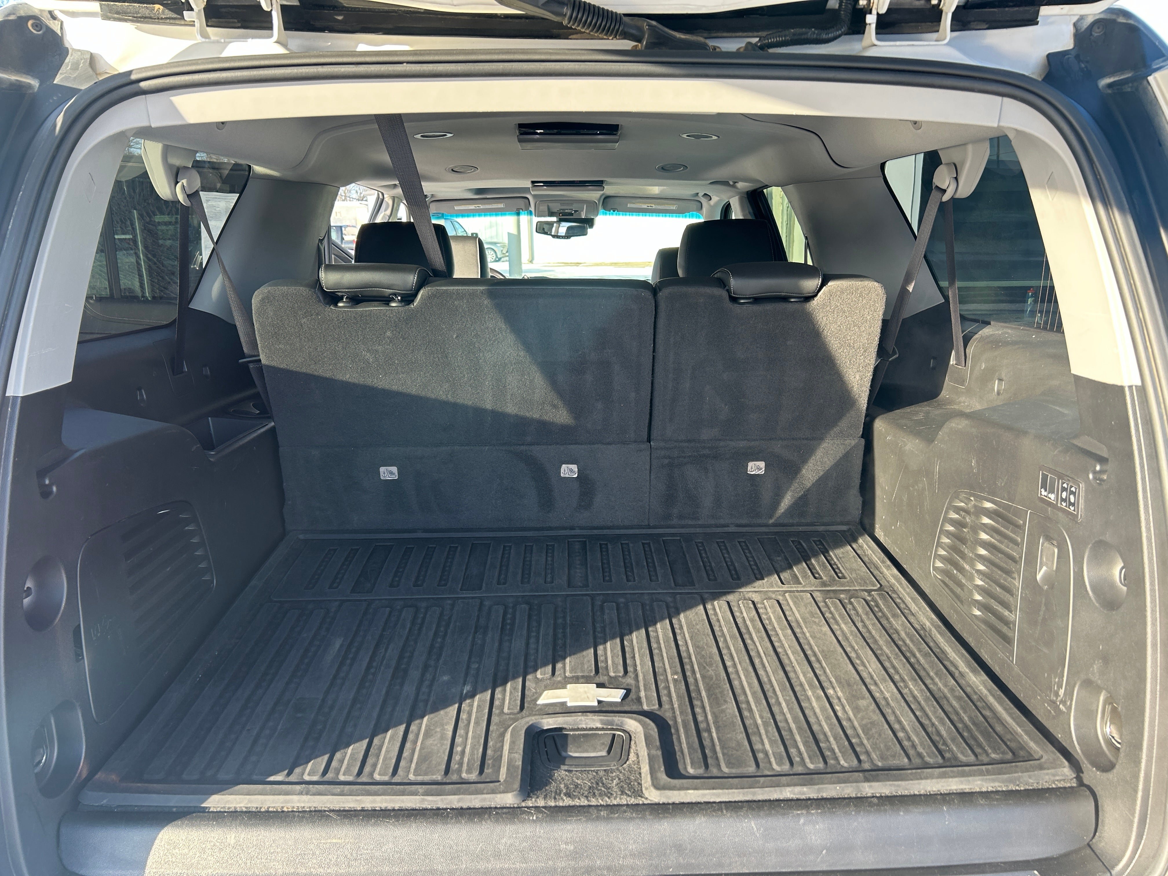 Used 2020 Chevrolet Suburban Premier image 41