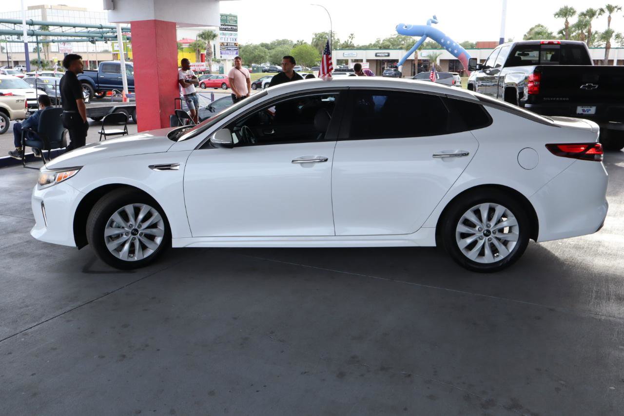 Used 2018 Kia Optima S FWD image 8