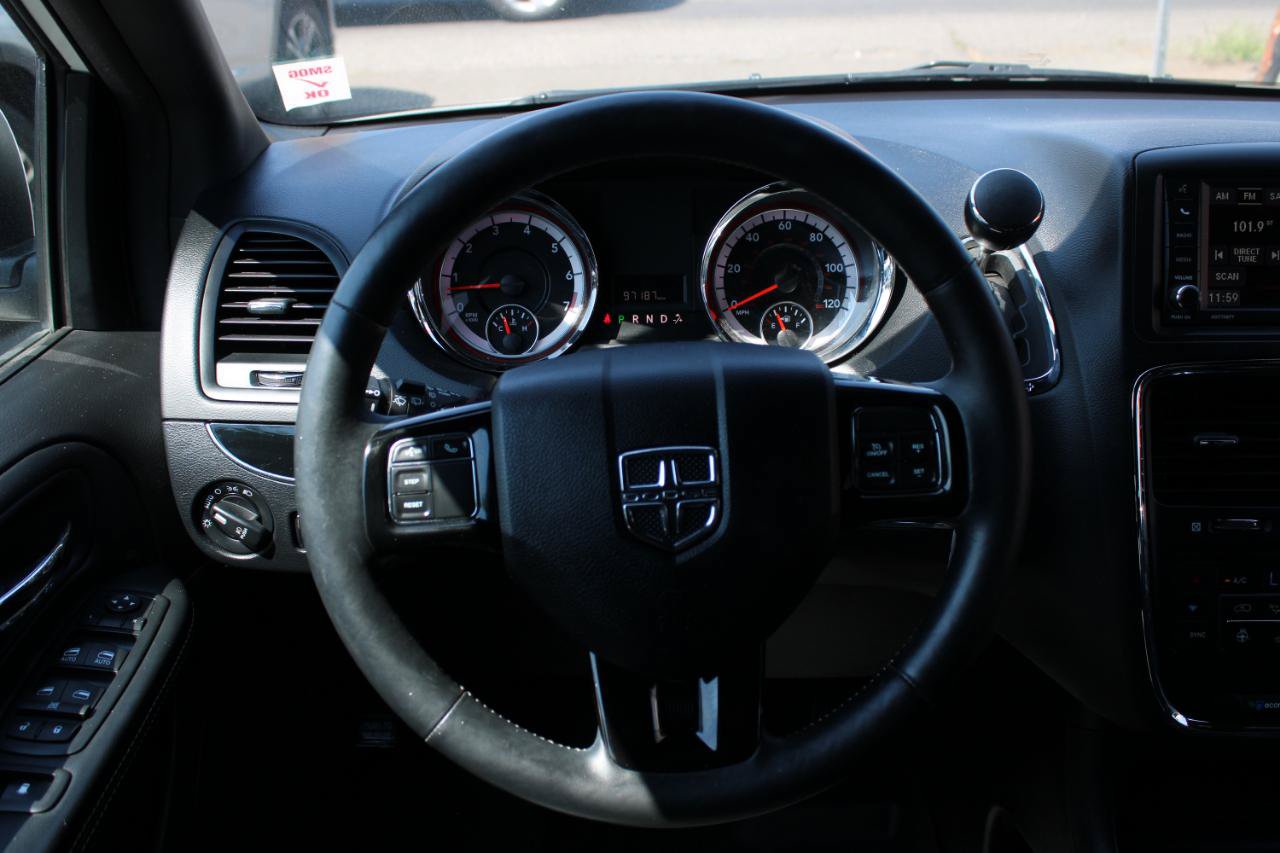 Used 2016 Dodge Grand Caravan SXT FWD image 9