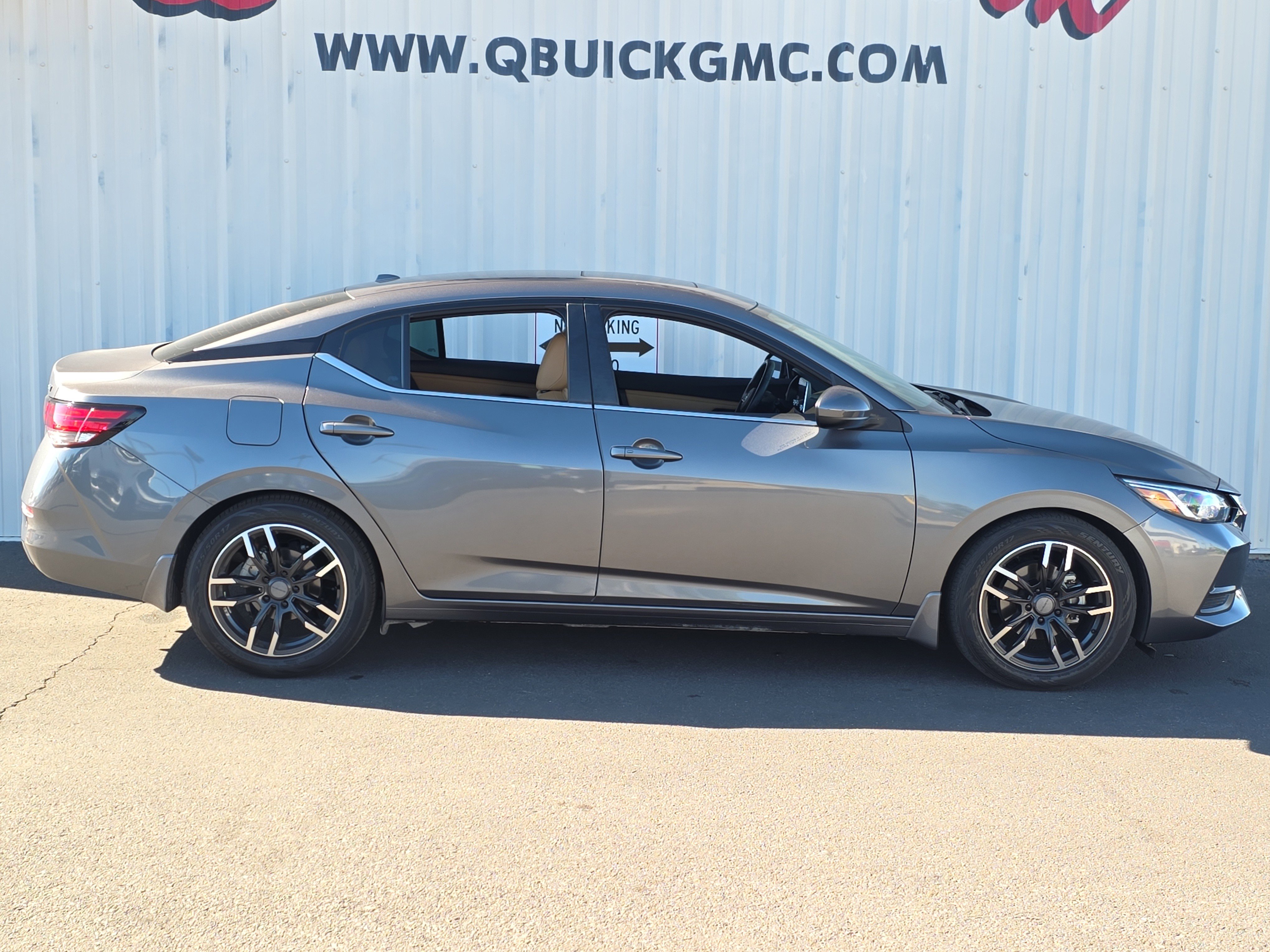 Used 2021 Nissan Sentra SV w/ SV Premium Package image 8