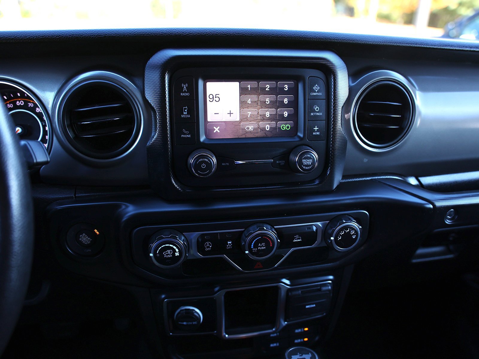 Used 2021 Jeep Wrangler Unlimited Sport image 23