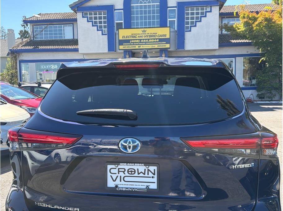 Used 2020 Toyota Highlander LE FWD image 31