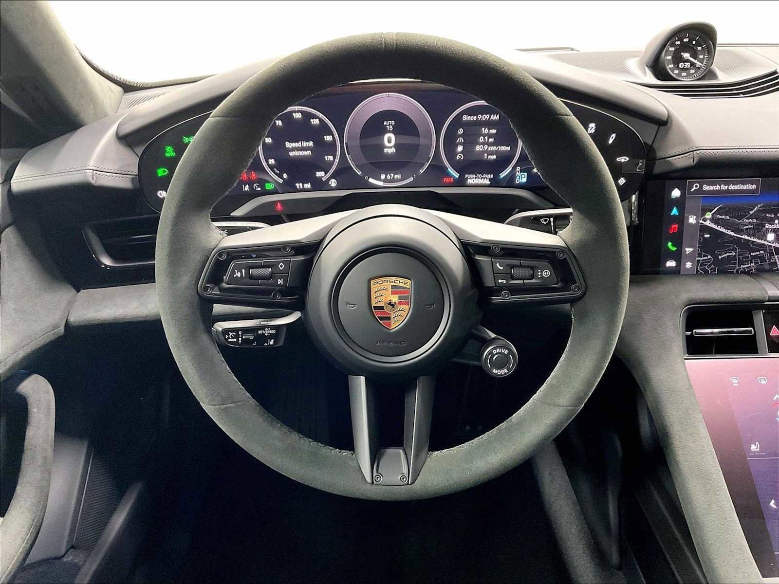 Used 2025 Porsche Taycan GTS image 18