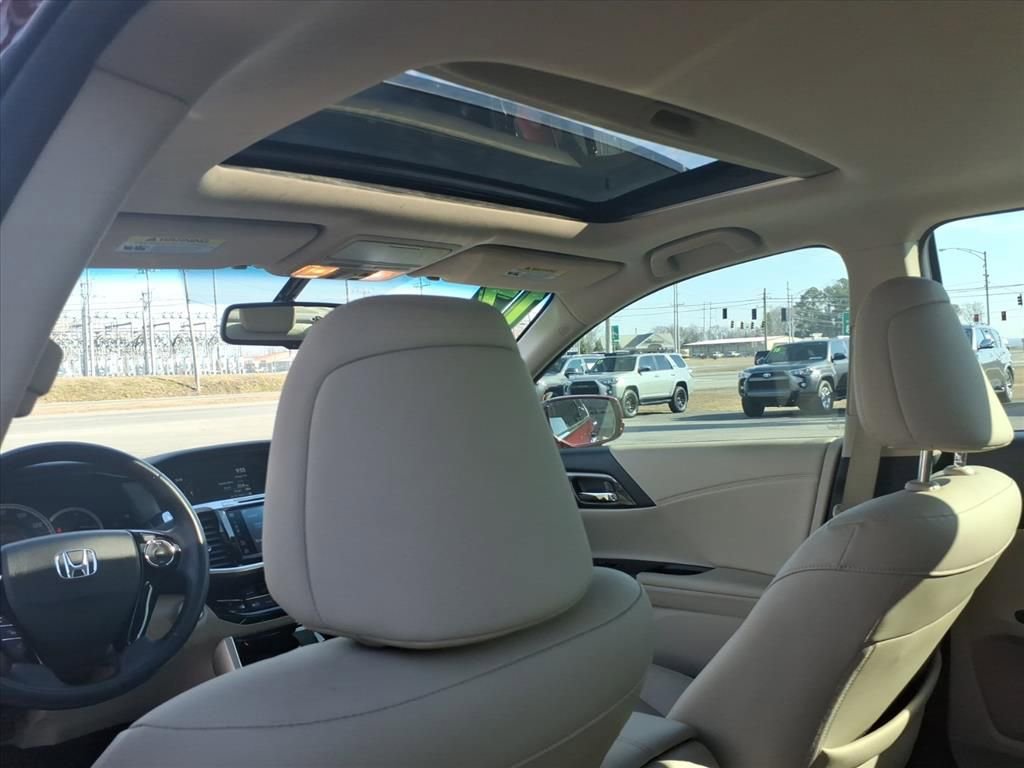 Used 2017 Honda Accord EX-L image 18