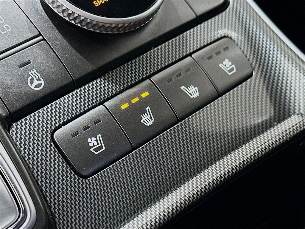 Used 2022 Hyundai Santa Fe Limited image 21