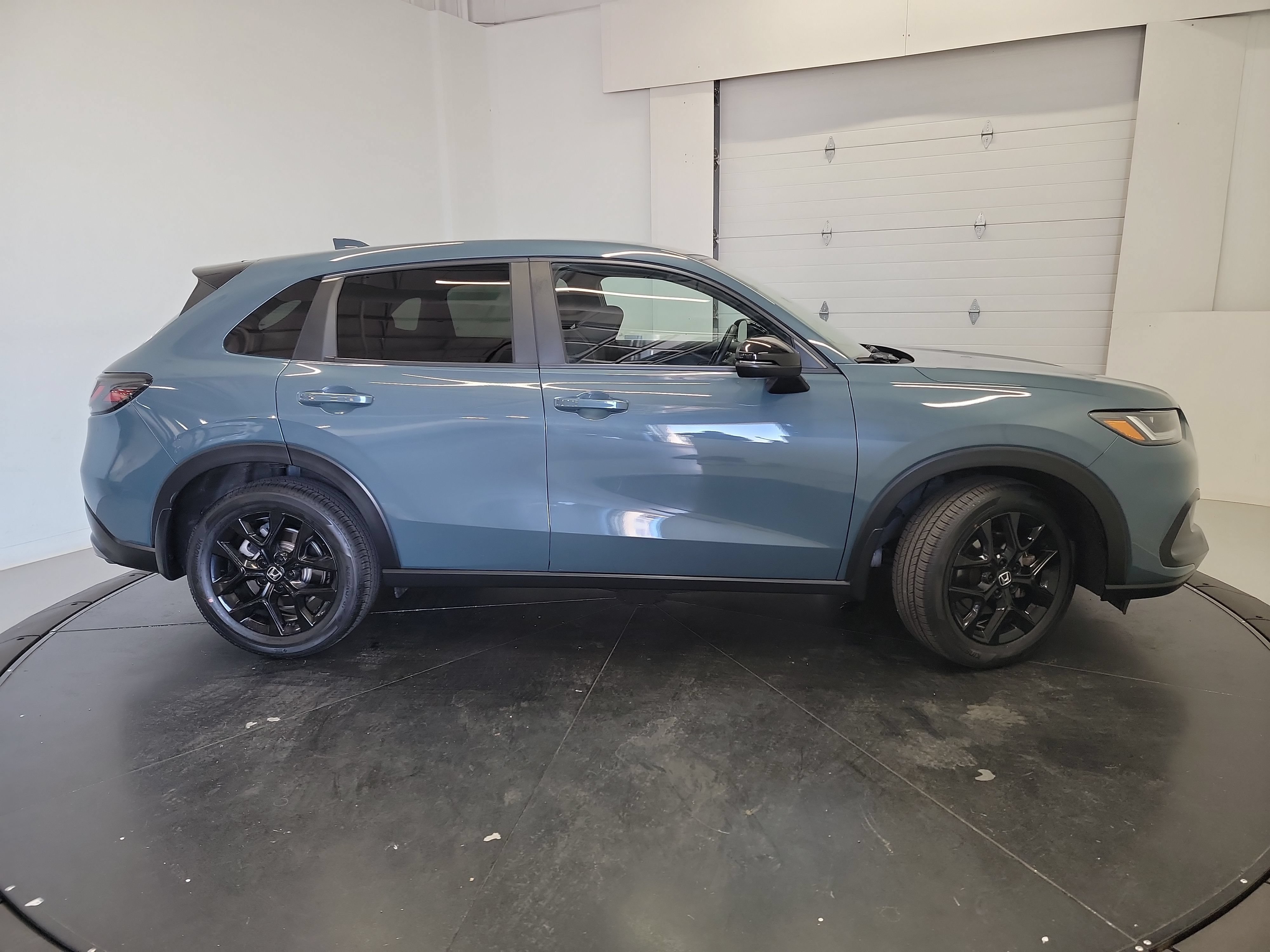 Used 2024 Honda HR-V Sport image 11